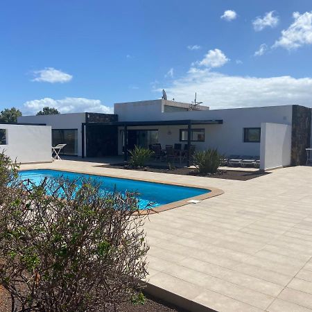 Heated & Shared Pool Villa Matriana 36A, North Shore Villas لاجاريس المظهر الخارجي الصورة