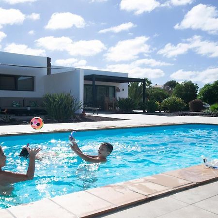 Heated & Shared Pool Villa Matriana 36A, North Shore Villas لاجاريس المظهر الخارجي الصورة