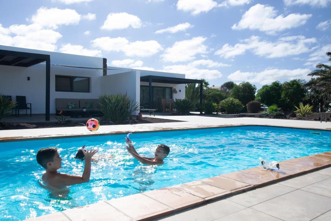 Heated & Shared Pool Villa Matriana 36A, North Shore Villas لاجاريس المظهر الخارجي الصورة