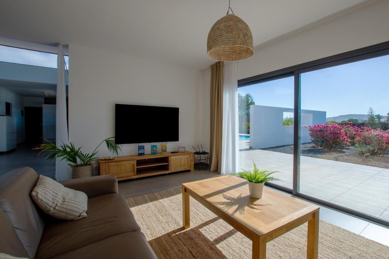 Heated & Shared Pool Villa Matriana 36A, North Shore Villas لاجاريس المظهر الخارجي الصورة